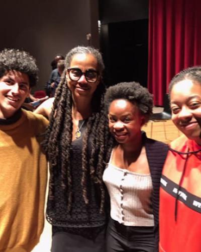 Gloria Majule &#039;17 (second from right) with classmates and Pulitzer Prize-winning playwright Suzan-Lori Parks (second from left)