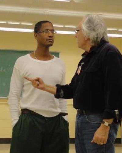 Bruce Levitt working with an inmate